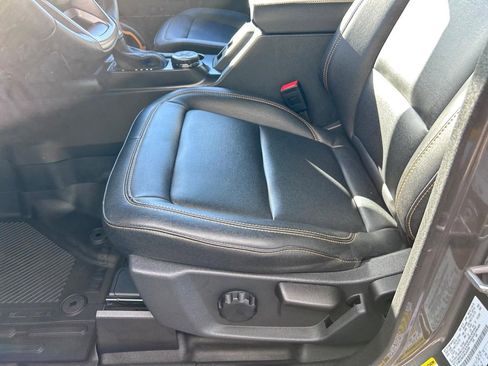 Used 2024 Ford Bronco Badlands image 17