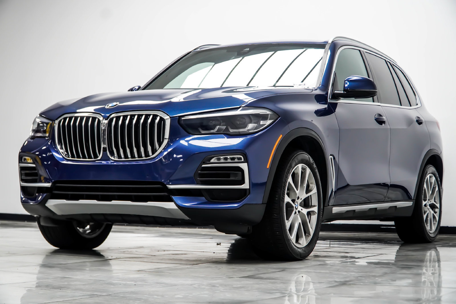 Used 2021 BMW X5 xDrive40i w/ Premium Package AWD/4WD image 10
