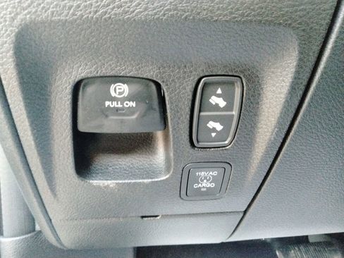 Used 2025 RAM 1500 Laramie w/ Night Edition image 34