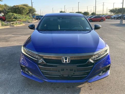 Used 2022 Honda Accord Sport image 2