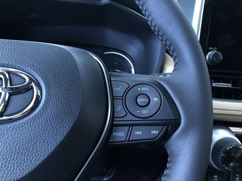 New 2025 Toyota RAV4 XLE Premium image 18