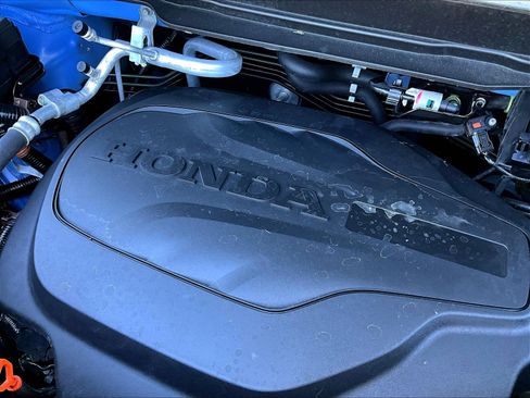 Used 2025 Honda Passport TrailSport image 31