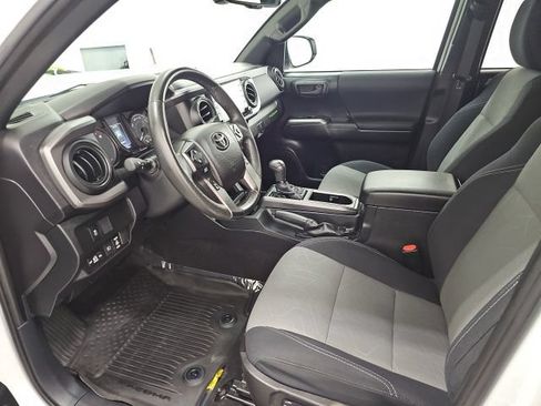 Certified 2021 Toyota Tacoma TRD Off-Road w/ Technology Package AWD/4WD image 15