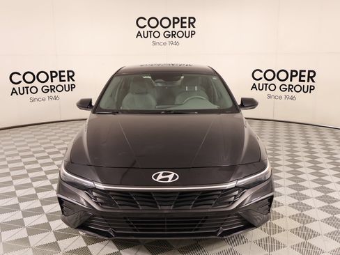Used 2024 Hyundai Elantra SE FWD image 8