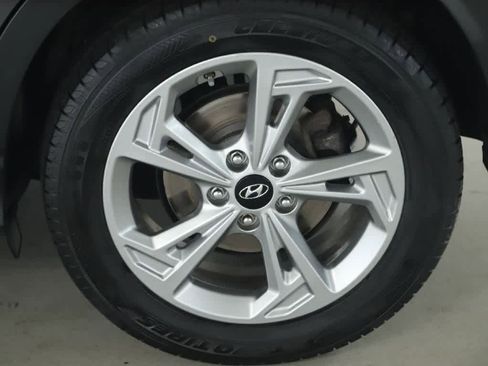 Used 2023 Hyundai Kona SEL image 39