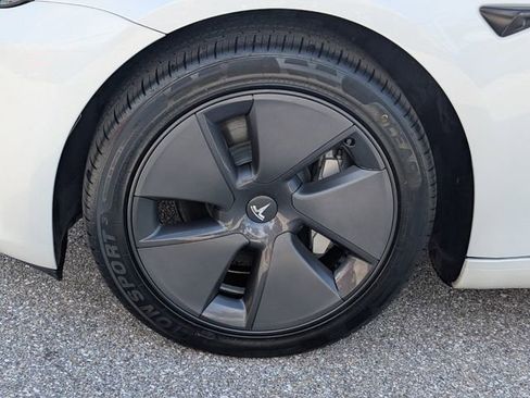 Used 2023 Tesla Model 3 Standard Range RWD image 4