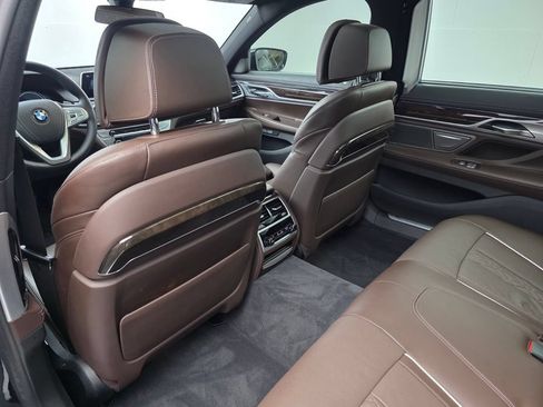 Used 2016 BMW 740i RWD image 15