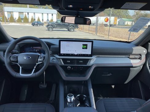 New 2026 Ford Explorer ST-Line w/ ST-Line Street Pack image 6