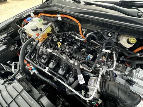Used 2025 Ford Escape ST-Line w/ Equipment Group 301A FWD image 29