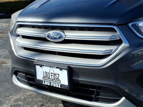 Used 2019 Ford Escape SE image 34