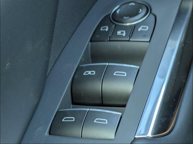 New 2027 Chevrolet Traverse RS w/ LPO, Floor Liner Package FWD image 30