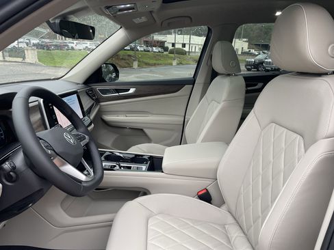 New 2026 Volkswagen Atlas SEL Premium R-Line image 15