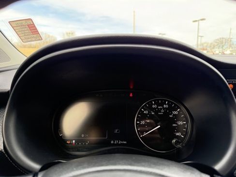 Used 2021 Nissan Kicks SV image 18