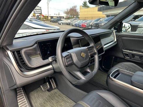 Used 2023 Rivian R1S Adventure AWD/4WD image 41