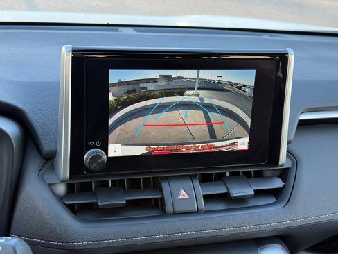 Used 2023 Toyota RAV4 XLE w/ Convenience Package image 28