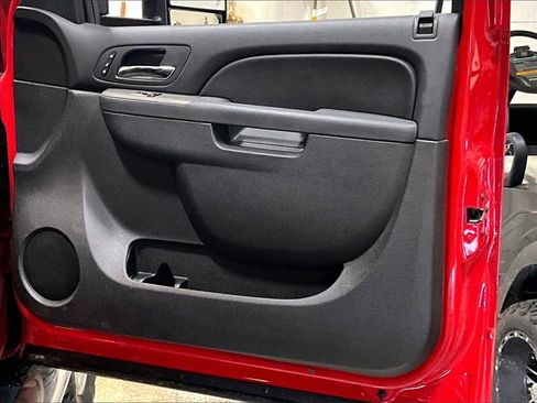 Used 2013 Chevrolet Silverado 2500 LTZ w/ LTZ Plus Package image 25