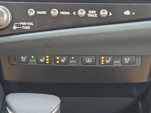 New 2025 Lexus ES 350 Ultra Luxury image 28