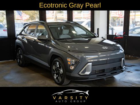 Used 2025 Hyundai Kona SEL image 3