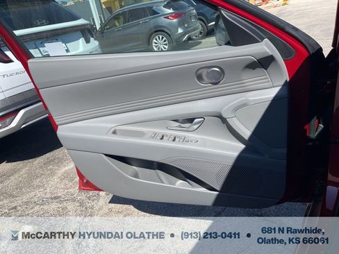 Certified 2025 Hyundai Elantra Sport FWD image 25