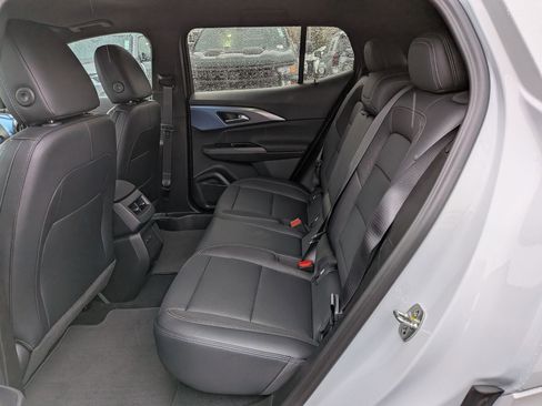 New 2026 Chevrolet Equinox EV LT w/ Convenience Package II FWD image 17