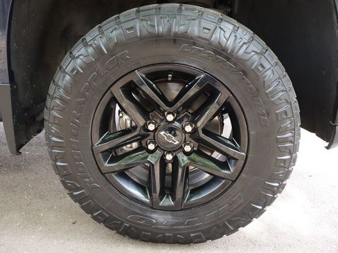 Used 2022 Chevrolet Silverado 1500 Custom Trail Boss w/ Safety Confidence Package AWD/4WD image 43
