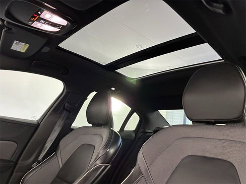Used 2024 Volvo S60 B5 Plus image 24