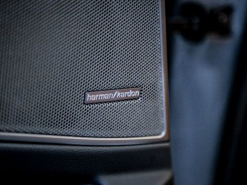 New 2026 BMW 330i xDrive Sedan w/ Convenience Package image 19