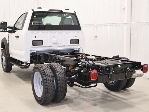 New 2026 Ford F550 4x4 Regular Cab Super Duty image 6