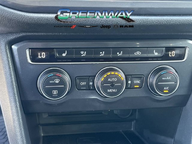 Used 2021 Volkswagen Tiguan SE w/ Panoramic Sunroof Package FWD image 23