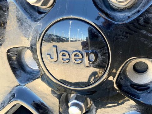 Used 2018 Jeep Wrangler Sport AWD/4WD image 30