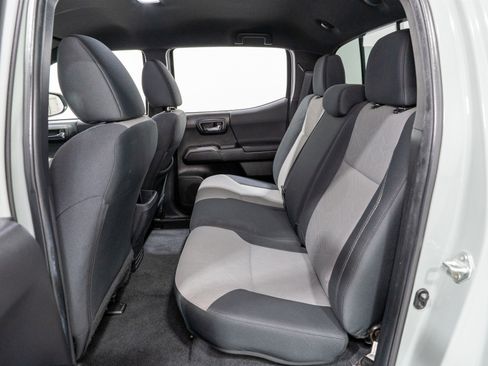 Used 2022 Toyota Tacoma TRD Sport w/ Technology Package RWD image 35