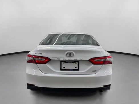 Used 2018 Toyota Camry LE FWD image 8