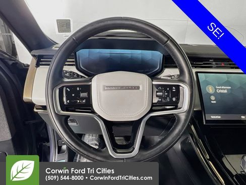Used 2024 Land Rover Range Rover Sport SE AWD/4WD image 8