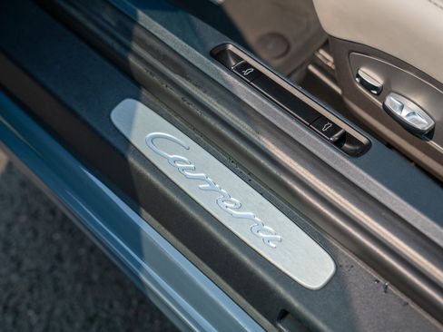 Certified 2017 Porsche 911 Carrera RWD image 12