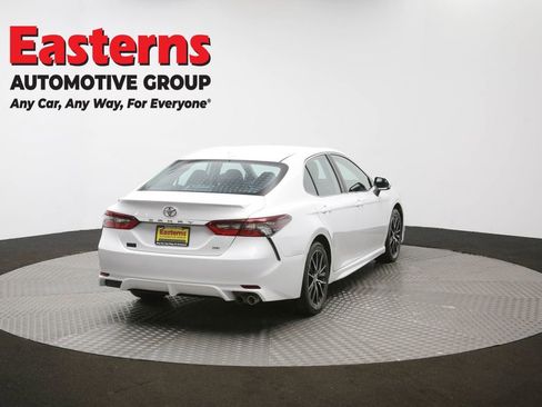 Used 2024 Toyota Camry SE image 43