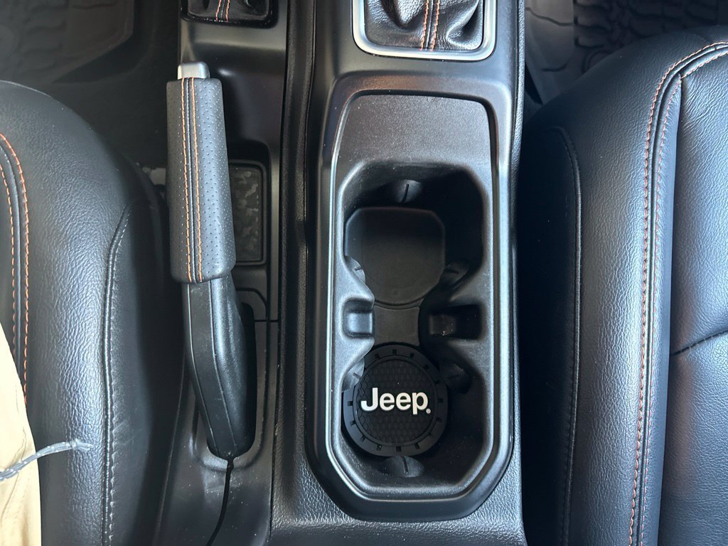 Used 2023 Jeep Gladiator Mojave w/ Cold Weather Group AWD/4WD image 18