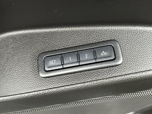 Used 2016 Chevrolet Tahoe LT image 17