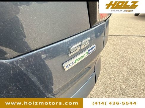 Used 2018 Ford Escape SE w/ SE Sync 3 Package AWD/4WD image 29