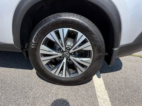 Certified 2023 Nissan Rogue SV w/ SV Premium B Package AWD/4WD image 12