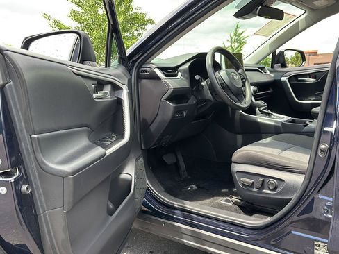 Used 2024 Toyota RAV4 XLE FWD image 2