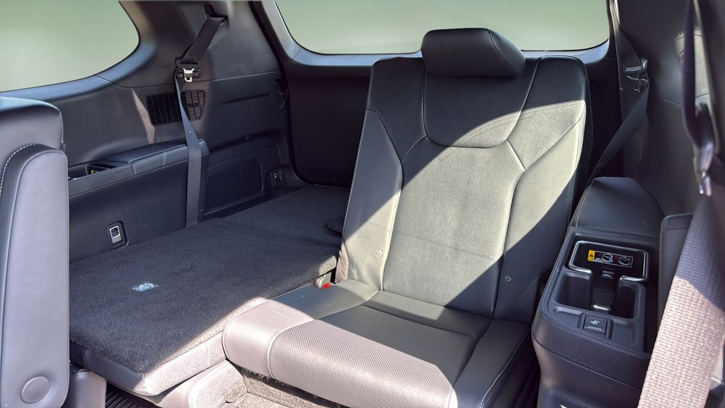 Certified 2026 Lexus TX 500h AWD w/ Technology Package image 21