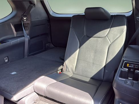 Used 2026 Lexus TX 500h AWD w/ Technology Package image 21