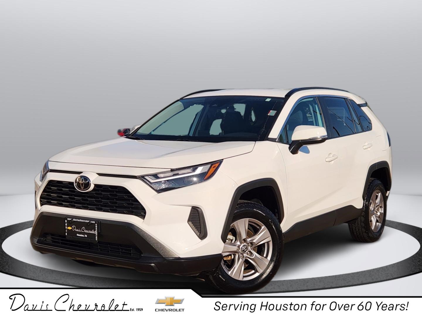 Used 2025 Toyota RAV4 XLE FWD image 1