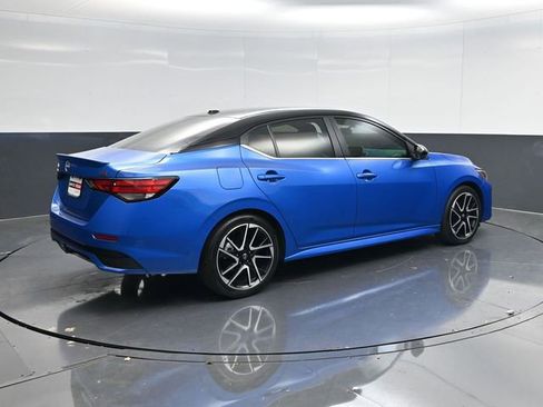 Used 2024 Nissan Sentra SR image 3