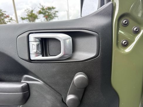 Used 2020 Jeep Wrangler Unlimited Sport AWD/4WD image 12