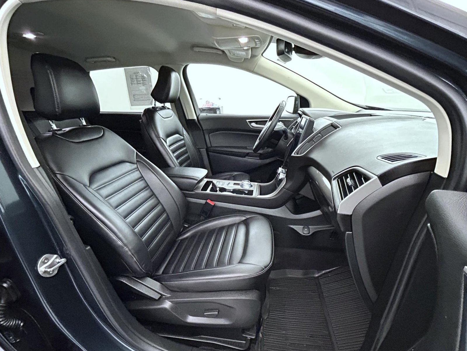 Used 2024 Ford Edge SEL w/ Convenience Package AWD/4WD image 15