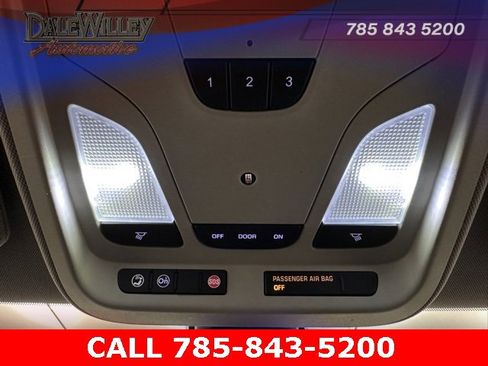 Used 2016 Chevrolet Impala LT w/ Convenience Package image 13