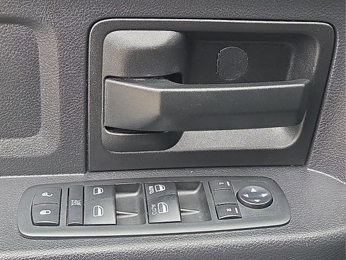 Used 2015 RAM 1500 Tradesman image 13