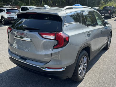 Used 2023 GMC Terrain SLT FWD image 5