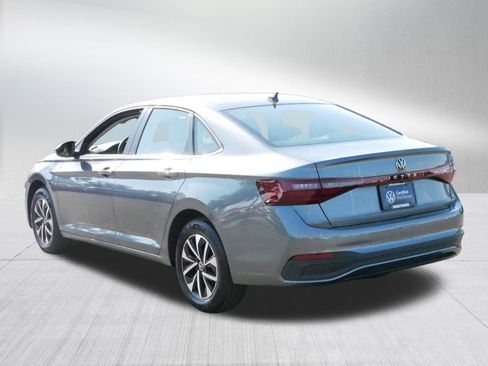 Certified 2025 Volkswagen Jetta S image 5